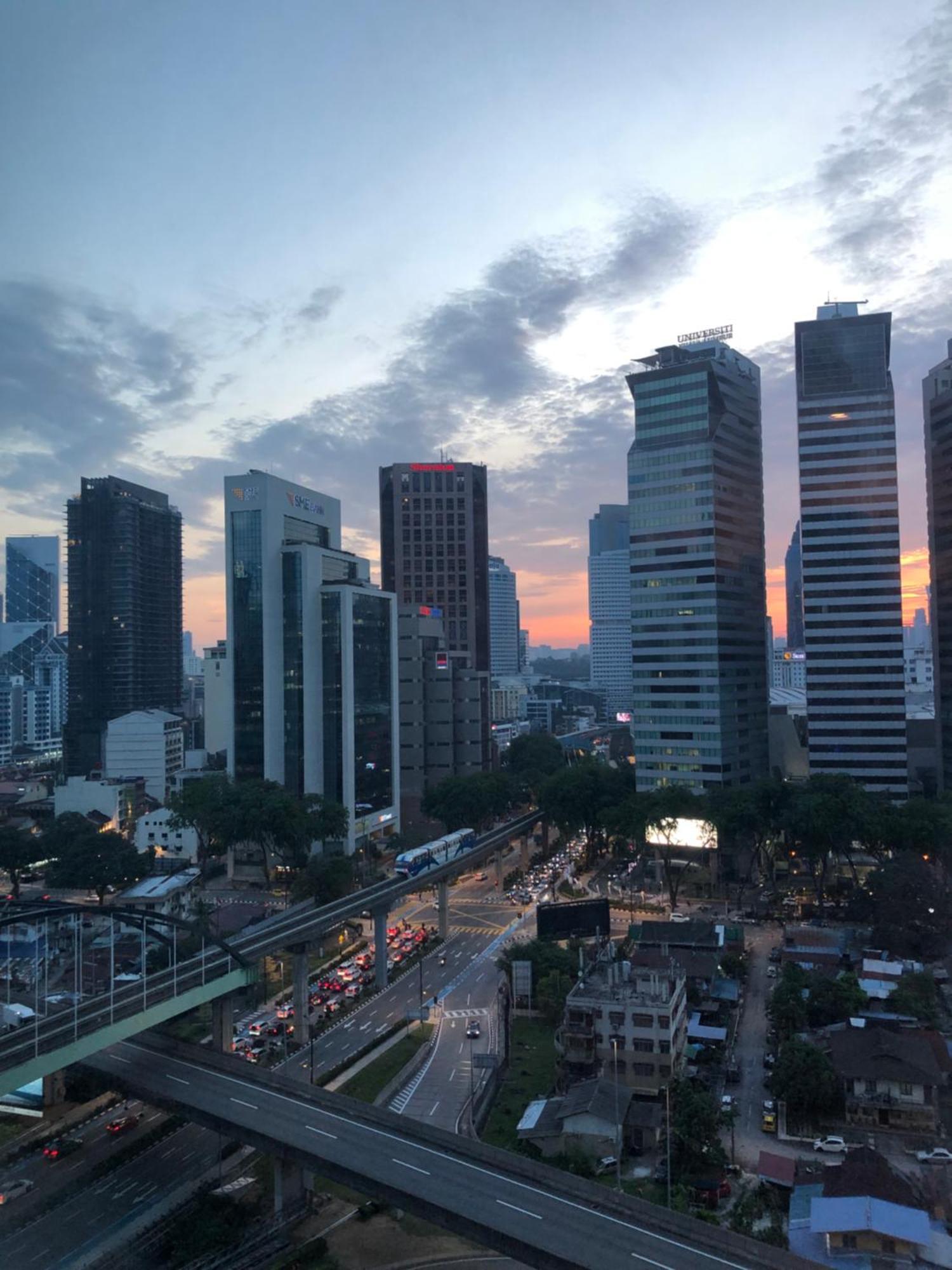 Apartamento Platinum Klcc Pool View Kuala Lumpur Exterior foto